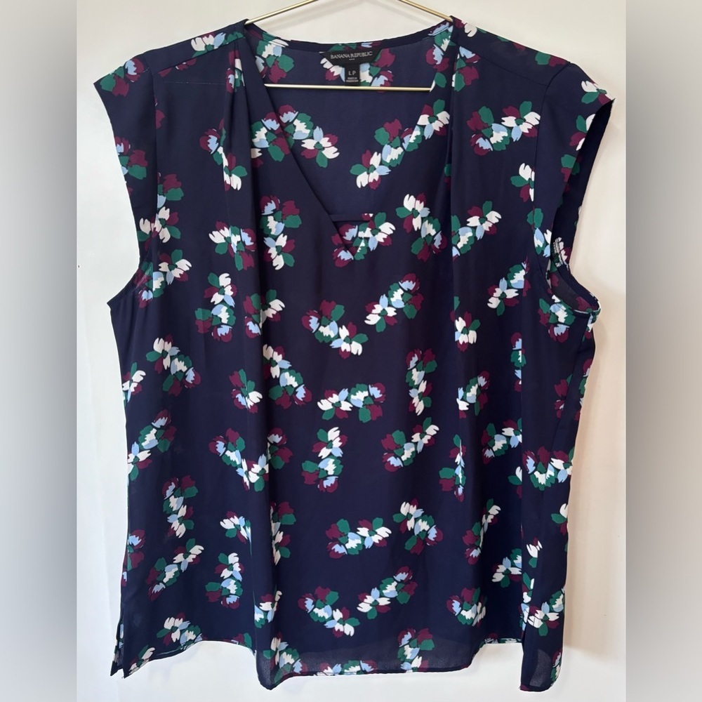 Banana Republic| Silky Navy Blue Lightweight Floral Sleeveless Blouse Sz L(P)